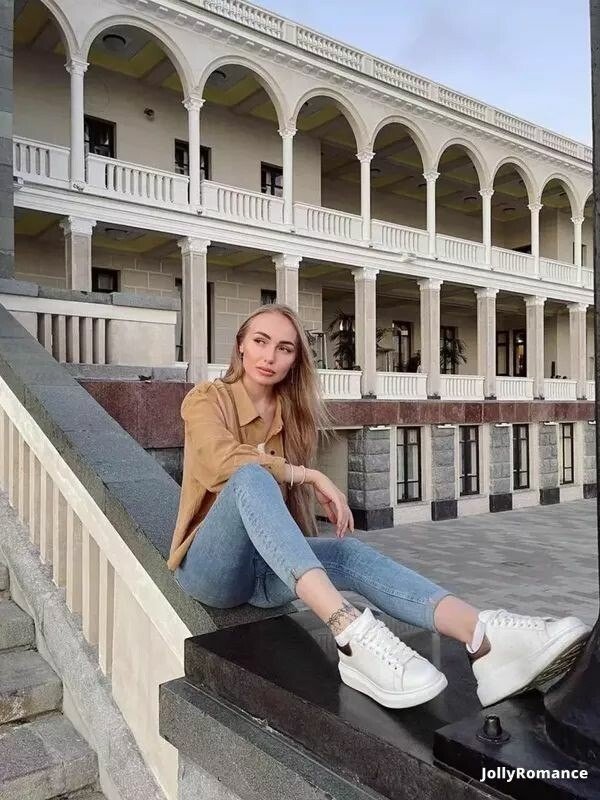 Alina, 22