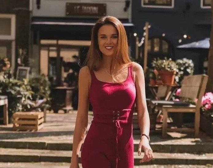 Ekaterina, 29